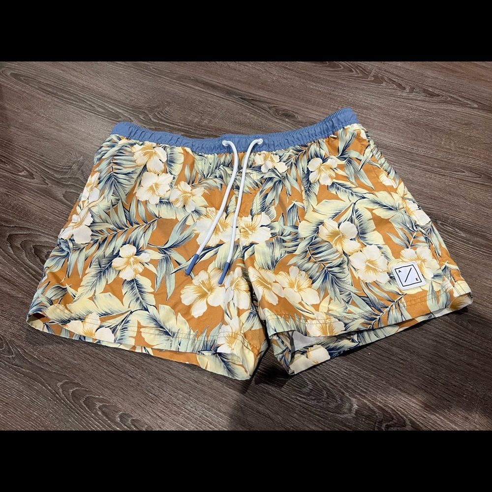 American eagle swim trunks size XL